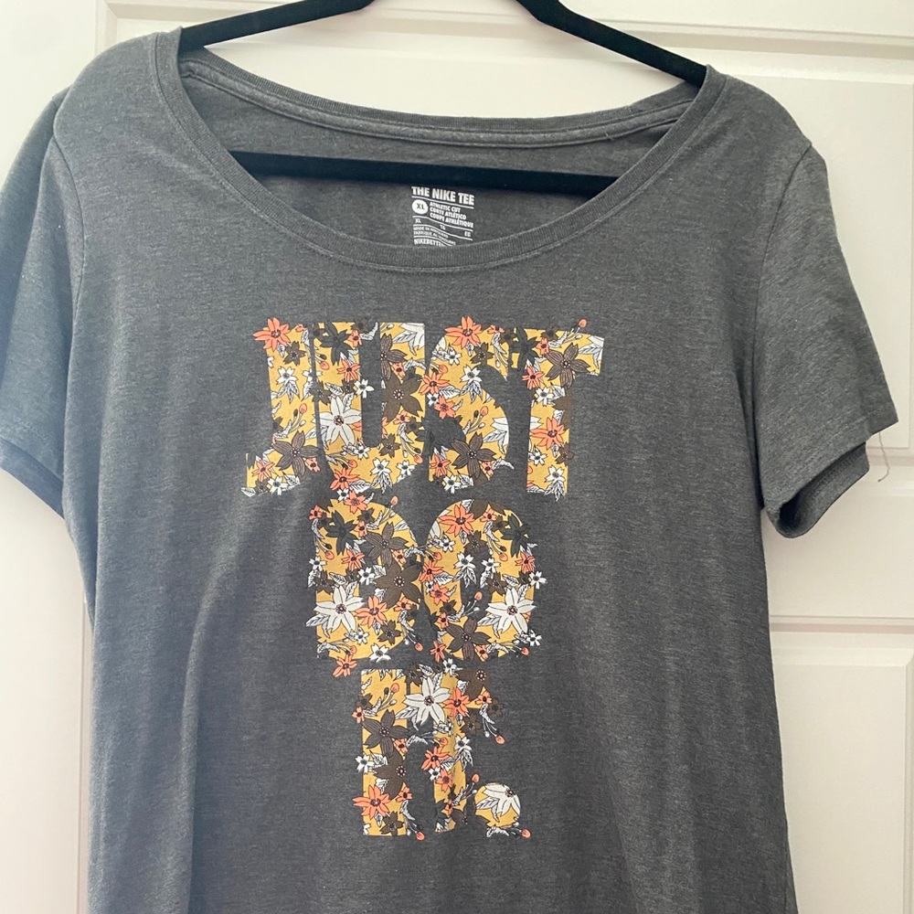 Nike Tee